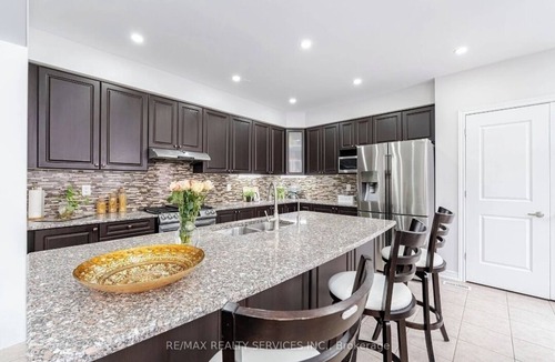 Mount Pleasant House | Beautiful 4 bedroom & office room. (3 master bedrooms with attached washrooms)