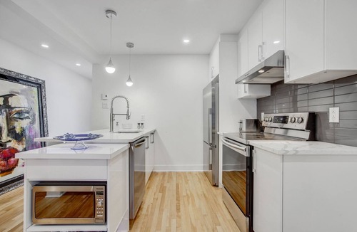 Hochelaga-Maisonneuve Apartment | Beautiful apartment. Very safe neighborhood. Close to public transportation and amenities.
