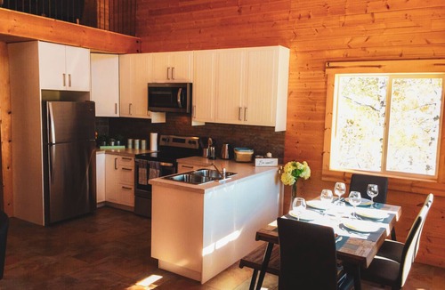 Beaver Mines Cabin | Beautiful Cabin in the Mountains