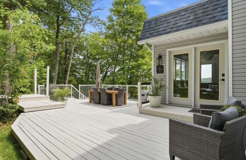Stanstead Township Ski Chalet | Beautiful Chalet Magog