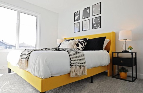 Southwest Edmonton House | Beautiful Home With 4 King Beds,Airport,Disney+