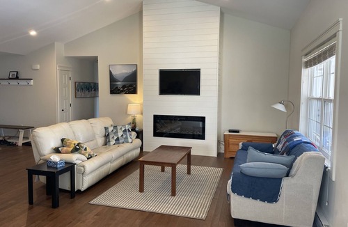 Cornwall House | Beautiful home with enclosed sunroom