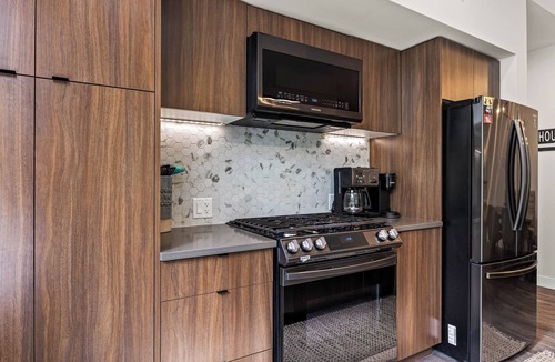 Sun Peaks Condo | Beautiful & Modern Condo, Ski-In Ski-Out