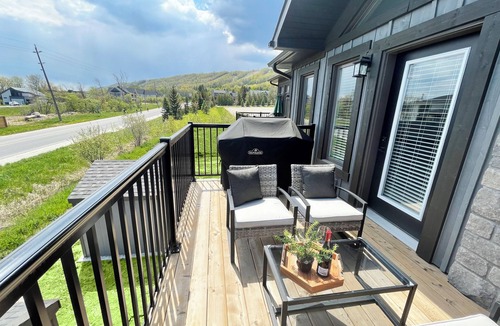 Nipissing Ridge Ski Chalet | Beautiful Mountain Getaway! Next to the best hiking, biking, swimming & sailing