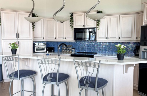 Black Mountain House | Beautiful Mountain & Lake Views/Upper Level Home/King Bed/Sleeps 5
