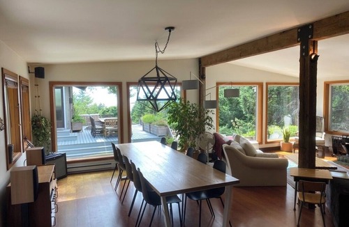 Bowen Island House | Beautiful Ocean View Home with Chef's Kitchen