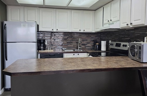 Red Deer Condo | Beautiful One Bedroom Condo at Checkmate Hill Condominiums