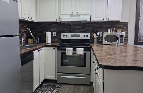 Red Deer Condo | Beautiful One Bedroom Condo at Checkmate Hill Condominiums