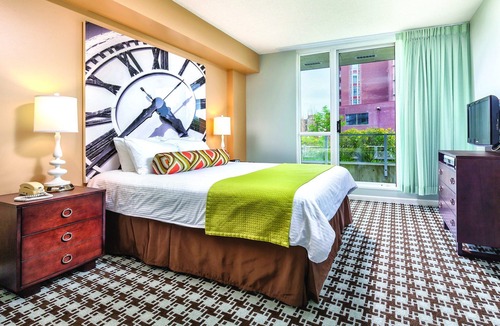 Inner Harbour Resort | Beautiful resort in the heart of it all!
