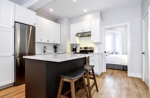 South End Apartment | Beautiful South End Apartment - Includes parking!