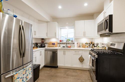 East Side Villa | Beautiful Vancouver Cedar Cottage House