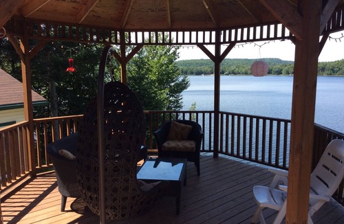 Amherst Cottage | Beautiful Waterfront Four Season Cottage Near Tremblant CITQ #305626