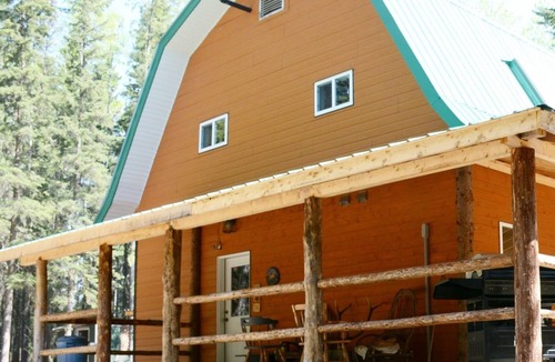 Fawcett Cabin | Beautiful Wilderness Retreat Cabin 1.5 hours north of Edmonton!