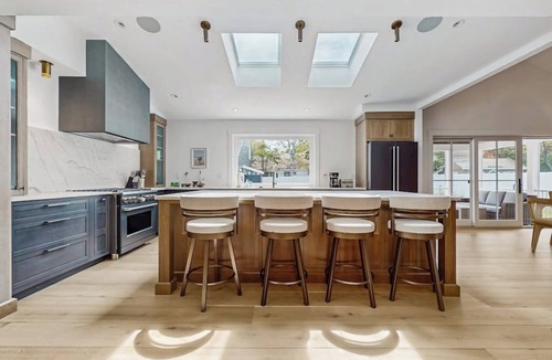 Ogunquit House | Beautifully updated beach home: walk to beach, restaurants & shops
