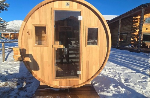 Buckinghorse River Cabin | Beaver Cabin at Sikanni Ranch