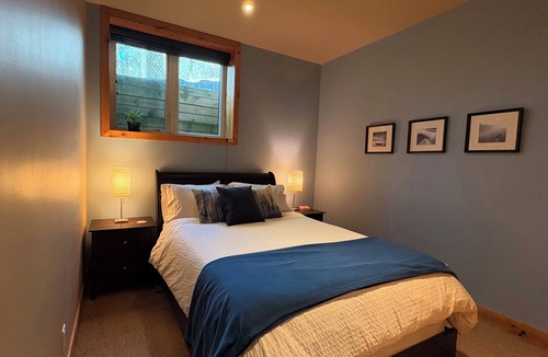 Brisco Bed & Breakfast | (Bed & Breakfast) ~ Private Mountain Dream Retreat