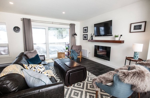 Revelstoke Condo | Begbie Mountain Escape with Hot Tub