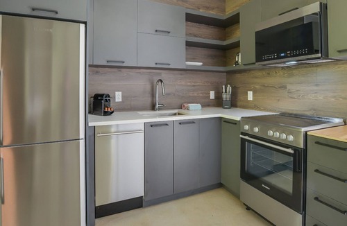 La Conception Villa | Bel Air Tremblant ANDORRA FAMILLE: 1 KING, 2 LITS SUPERPOSÉS, JACUZZI