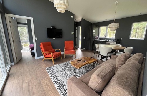 La Conception Villa | Bel Air Tremblant MONARQUE : 2 CHAMBRES, JACUZZI
