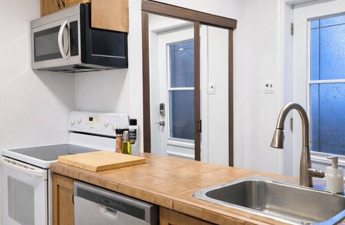 Beaupre Condo | BELANSKI | Luxury Condo - Price per season