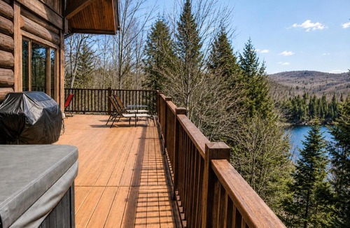 Les Pays-d'en-Haut Regional County Municipality House | Belvedere sur le Lac Lodge