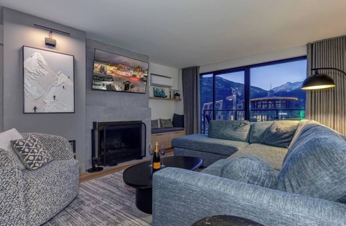 Whistler Village Apartment | Best Location! Gorgeous & Spacious 2BD with Views