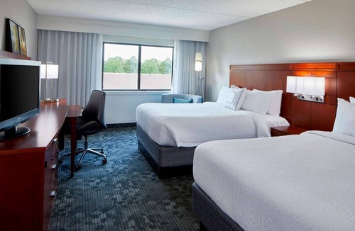 Morrisville Hotel | Best Value, Quality Stay! Pets Allowed, Swimming Pool, Free Airport Shuttle!