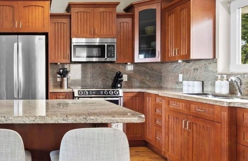 Sicamous House | Best Views in All of Sicamous!