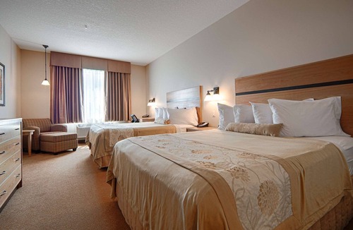 Sylvan Lake Hotel | Best Western Plus Chateau Inn Sylvan Lake