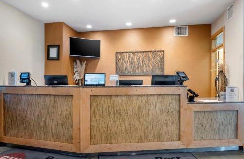 Dilworth Mountain Estates Hotel | Best Western Plus Kelowna Hotel & Suites