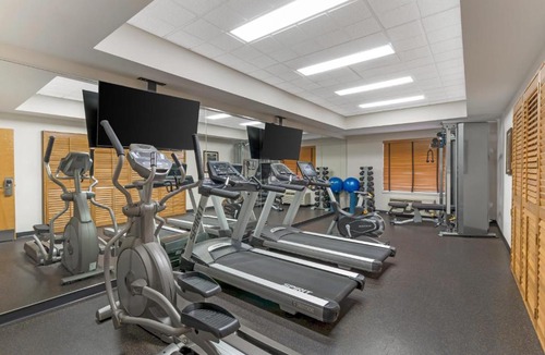 Fort Gary Hotel | Best Western Plus Pembina Inn & Suites