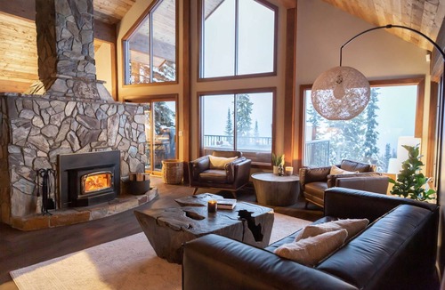 Snow Pine Estates Ski Chalet | Big White Is Calling - Big White BC