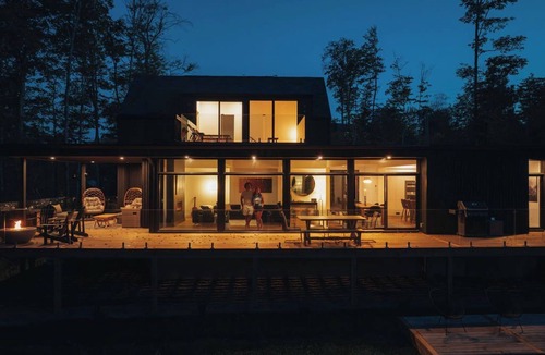La Conception Cottage | Bläk Kabin | Ski Mont Tremblant, Sauna, Hot Tub & Yoga
