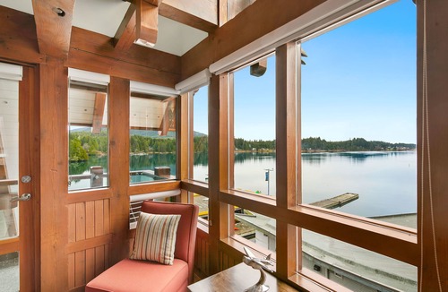 Ucluelet House | Black Rock Landing