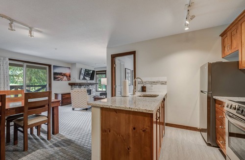 Upper Village Hotel | Blackcomb Springs Suites by CLIQUE