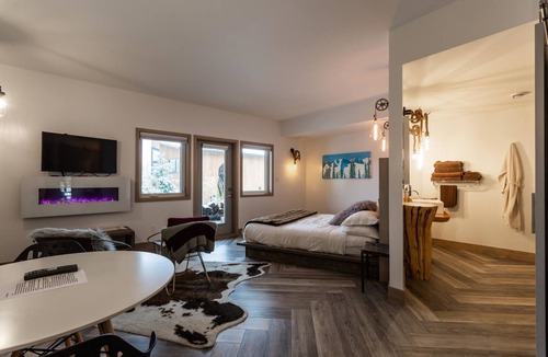 Fernie Bed & Breakfast | Blackstone B&B
