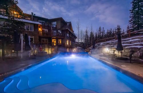 Canmore Hotel | Blackstone Mountain Lodge by CLIQUE