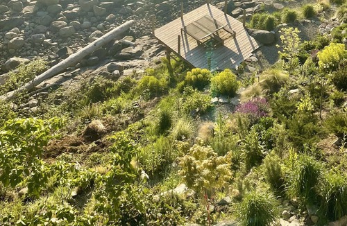 Madeira Park Cabin | Bliss on the Bay seascapes and Island Views ?