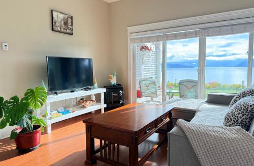 Gibsons House | Blue House