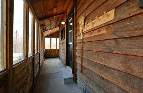 Craigleith Cottage | Blue Mountain 3 bedroom home - Minutes from the beach and Village!