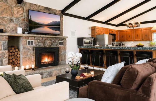 The Blue Mountains House | Blue Mountain Chalet