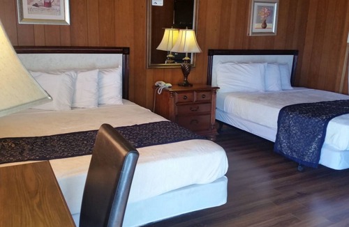 Pincher Creek Hotel | Blue Mountain Motel