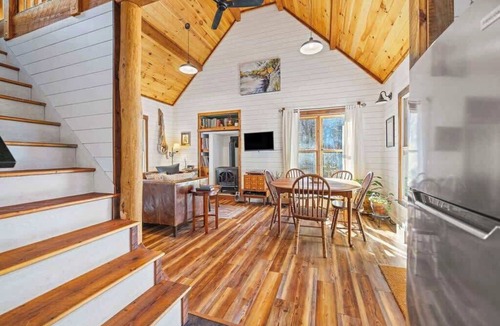 Clifford Cabin | Blue Ridge Beech Cabin