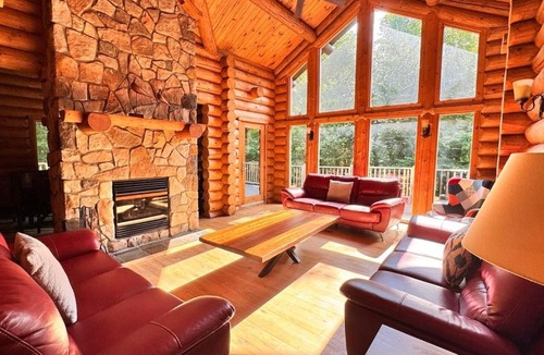 Labelle Ski Chalet | Blueberry Lake Resort - 7 Bedrooms -18 guests Lake Pool Spa Tennis Volleyball
