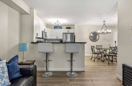 Invermere Apartment | Boardwalk Bliss | Outdoor Pool/Hot Tub | Fireplace