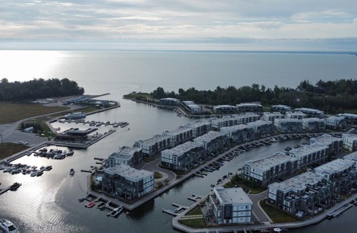 Big Bay Point Condo | Boardwalk Condo at Friday Harbour Resort