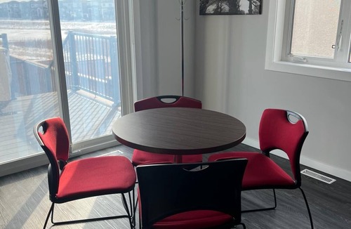 Winnipeg House | Bonavista LightHouse Deluxe Max