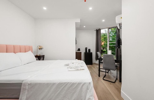 Plateau Mont Royal Hotel | Bonjour Plateau Hotel