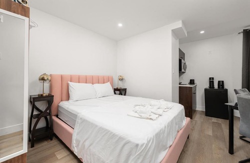 Plateau Mont Royal Hotel | Bonjour Plateau Hotel