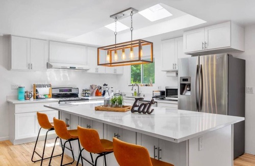 Bothell House | Bothell Family Friendly Modern Home, 2 AC, I405